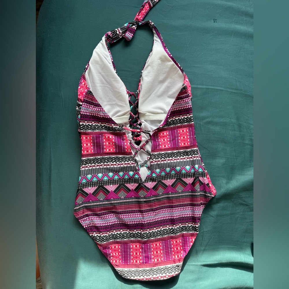 White and Pink Geometric Pattern 1 Piece Swimsuit Ladies size 14 - Picture 4 of 8